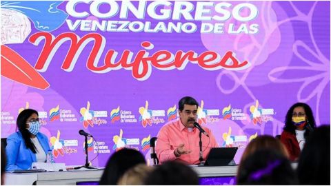 'La mujer tiene la tarea de parir', dice Nicolás Maduro en Congreso de Mujeres