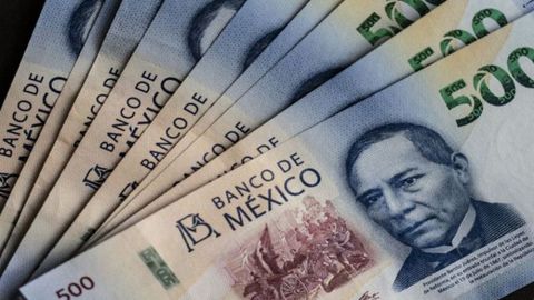 🎥: Policías roban mil 500 pesos a migrante en Tijuana; amenazan con deportarla