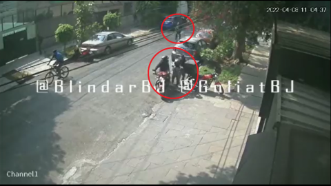 VIDEO: Así fue como policías lograron frustrar asalto a un repartidor
