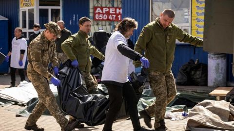 Zelenski pide una respuesta mundial firme tras masacre de civiles en Kramatorsk