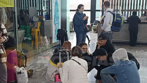 Ucranianos se quedan varados por alto costo de vuelos hacia Tijuana