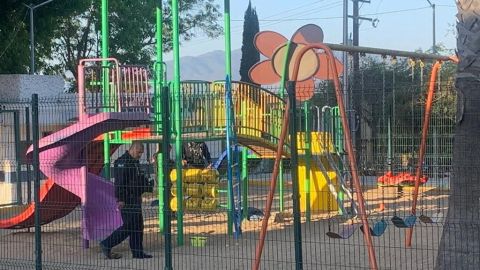Asesinan a hombre frente a niños en un parque de Tijuana