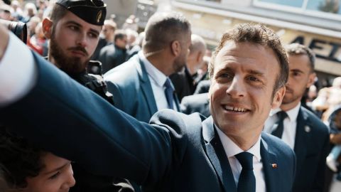 Emmanuel Macron gana las elecciones en Francia, indican proyecciones de voto