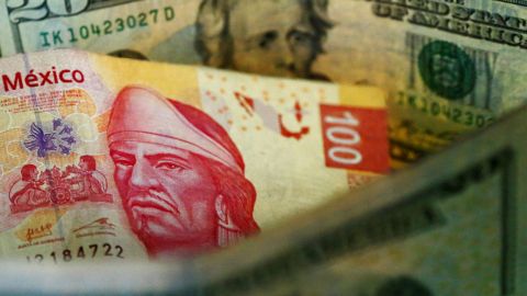 Peso mexicano cae a peor nivel desde mediados de marzo