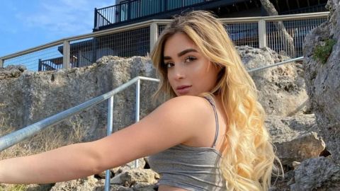 Papás corren a su hija por abrir OnlyFans y se vuelve millonaria