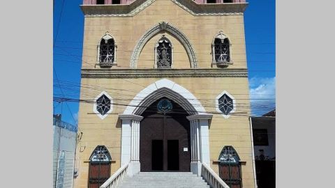 Sacerdote fallece tras caer de techo de iglesia en Tijuana