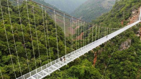 Este es el nuevo puente de cristal más largo del mundo