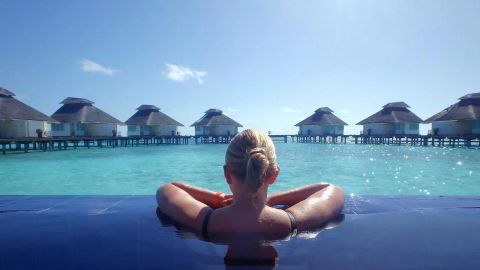 Advierten por enfermedades que puedes contraer en una alberca