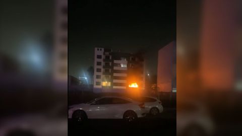 Incendio nocturno provoca movilización de bomberos en Tijuana