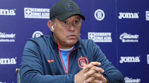 ¡Oficial! Cruz Azul anuncia la salida de Juan Reynoso