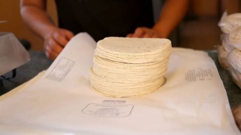 Precio de la tortilla en México se dispara