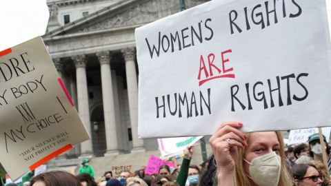 Oklahoma formaliza prohibición del aborto desde la concepción