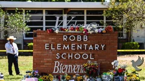 ''Mi hijo no era un monstruo'': Madre del tirador de escuela primaria en Texas
