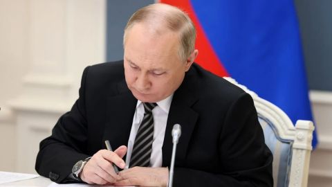''Derrota devastadora'': el pronóstico para Vladimir Putin que hizo un exasesor