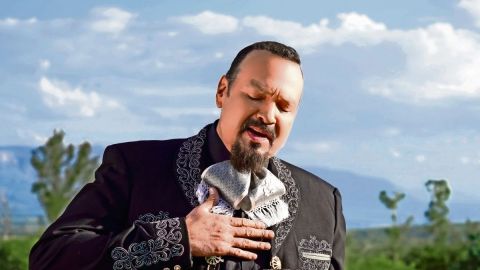 Pepe Aguilar no se mete en los problemas de sus hijos
