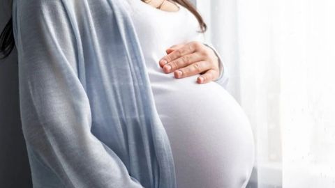 Documentos del Pentágono reportan embarazo de una mujer tras contacto con OVNI
