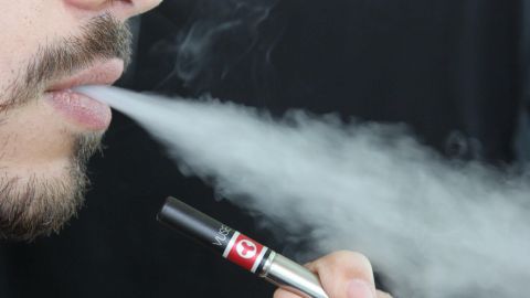 Prohíbe Gobierno Federal cigarrillos electrónicos y vaporizadores