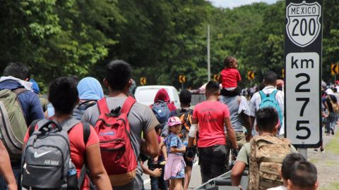 Caravana con miles de migrantes busca atención de líderes Cumbre de las Américas