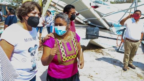 Secretaria de Educación recorre escuelas afectadas por el huracán Agatha