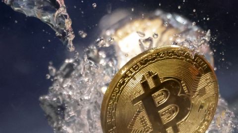 Bitcóin cae después de que prestamista Celsius Network congela los retiros