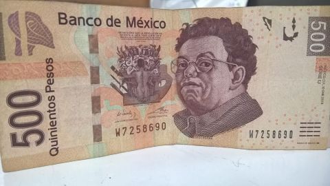 Peso mexicano cae por cuarta sesión de cara a decisión Fed