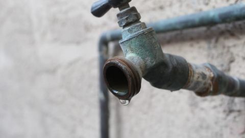 Ante crisis por sequía en NL, autoridades van contra tomas clandestinas de agua