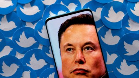 Elon Musk dice a empleados de Twitter que se racionalizará la plantilla