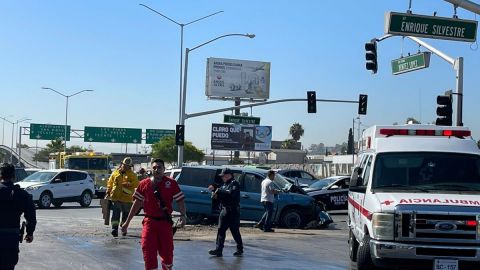 Al menos 10 personas lesionadas en accidente vehicular en Tijuana
