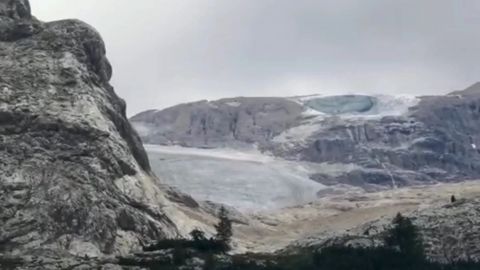 VIDEO: Glaciar cae sobre turistas en los Alpes italianos; hay al menos 5 muertos