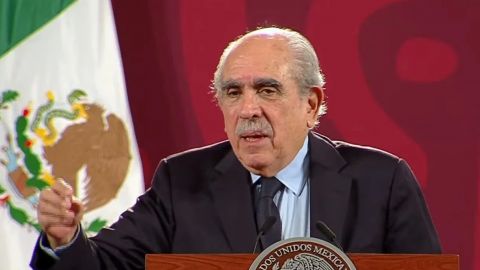 UIF presenta ante FGR denuncia contra Peña Nieto