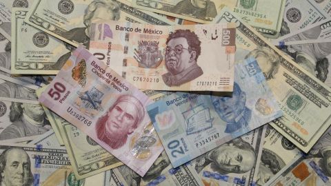Peso mexicano y bolsa retroceden ante temores recesión