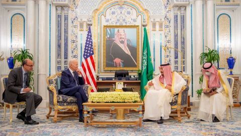 Biden asegura a los líderes árabes que EEUU está comprometido con la región