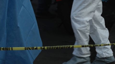 Pasajero de camión muere tras ser empujado por otro usuario