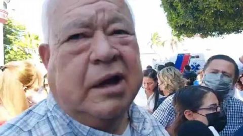 Gobernador de Baja California Sur sufre parálisis facial