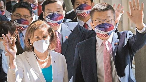 Pelosi en Taiwán; furia en China