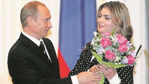 EU sanciona a 'novia' de Vladimir Putin, la exatleta olímpica Alina Kabaeva