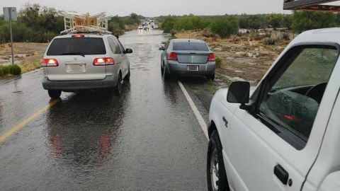 Habilitan nuevamente carretera hacia Ojos Negros