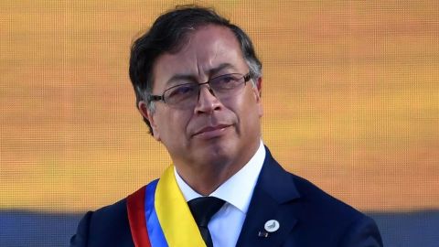 Los 10 compromisos que Petro ha prometido durante su investidura en Colombia