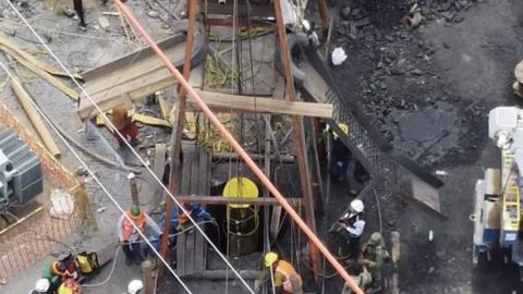 Rescate de mineros en Coahuila, cerca por descenso del agua