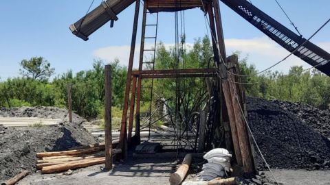 Tormenta eléctrica obliga a suspender labores de rescate de mineros en pozo