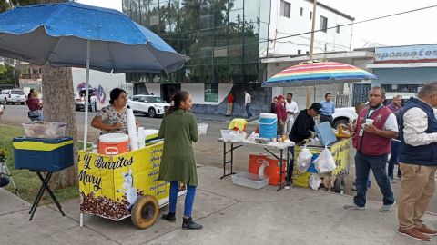 Vendedores ambulantes superan ventas por visita de AMLO
