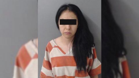 Detienen a la hija del alcalde de Tacámbaro; portaba armas y 248 mil dólares