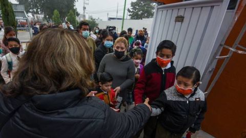 México reporta menos de 1,000 casos COVID en un día por primera vez en 4 meses