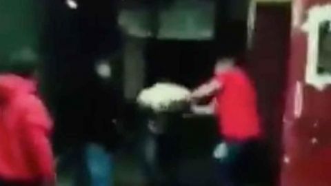 Captan en video a integrantes de La Unión torturando a comerciante