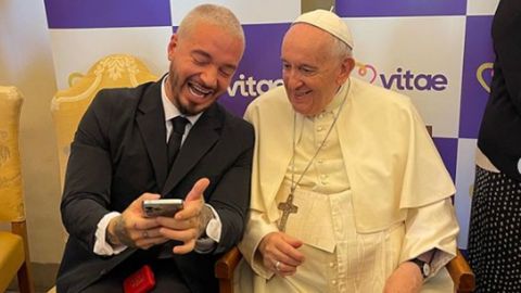 "Estoy seguro de que al papa Francisco le gusta el reguetón": J Balvin