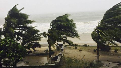 Por tormenta tropical "Javier" suspenden clases en La Paz y Los Cabos