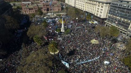 Manifestaciones en las calles de Buenos Aires en apoyo a la vicepresidenta