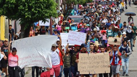 Parte nueva caravana migrante de Tapachula, Chiapas hacia Oaxaca