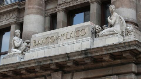 Mercados mexicanos caen por menor confianza en economía