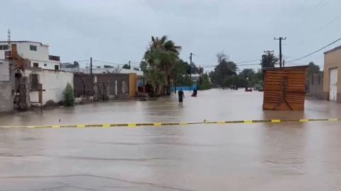 Autoridades en Sonora atienden afectaciones provocadas por huracán Kay